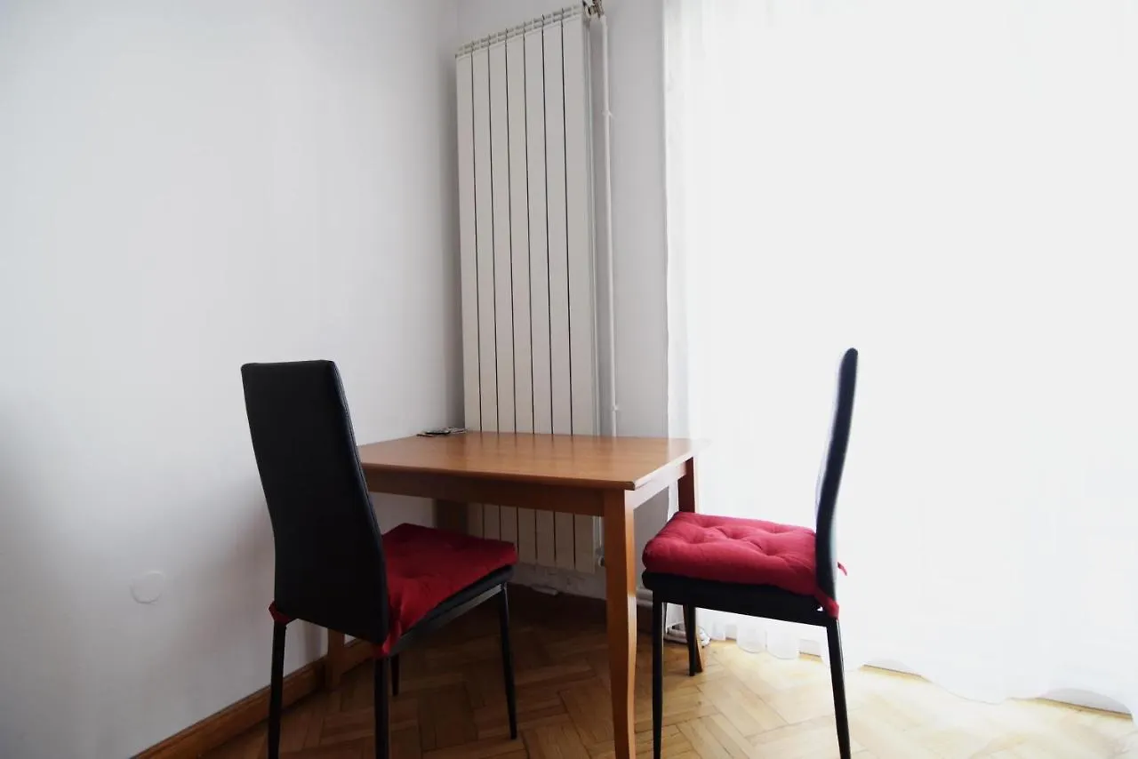 Apartment Resedinta Lui Calin - Calea Victoriei Near Royal Palace Bucharest